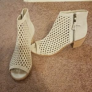 Grey mesh suede peep toe boots